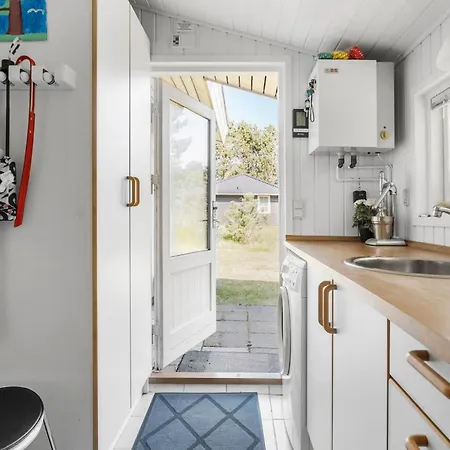 Amazing In Sjaellands Odde With Kitchen