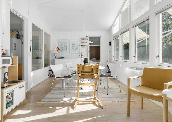4 Bedroom In Sjaellands Odde Ferienhaus *