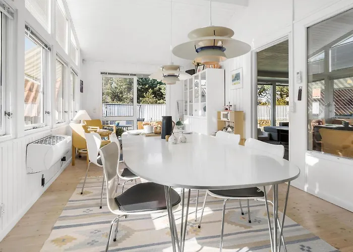 Ferienhaus 4 Bedroom In Sjaellands Odde *